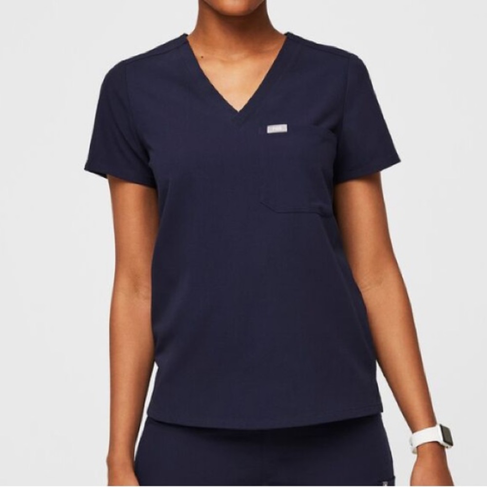 Figs one pocket scrub top
